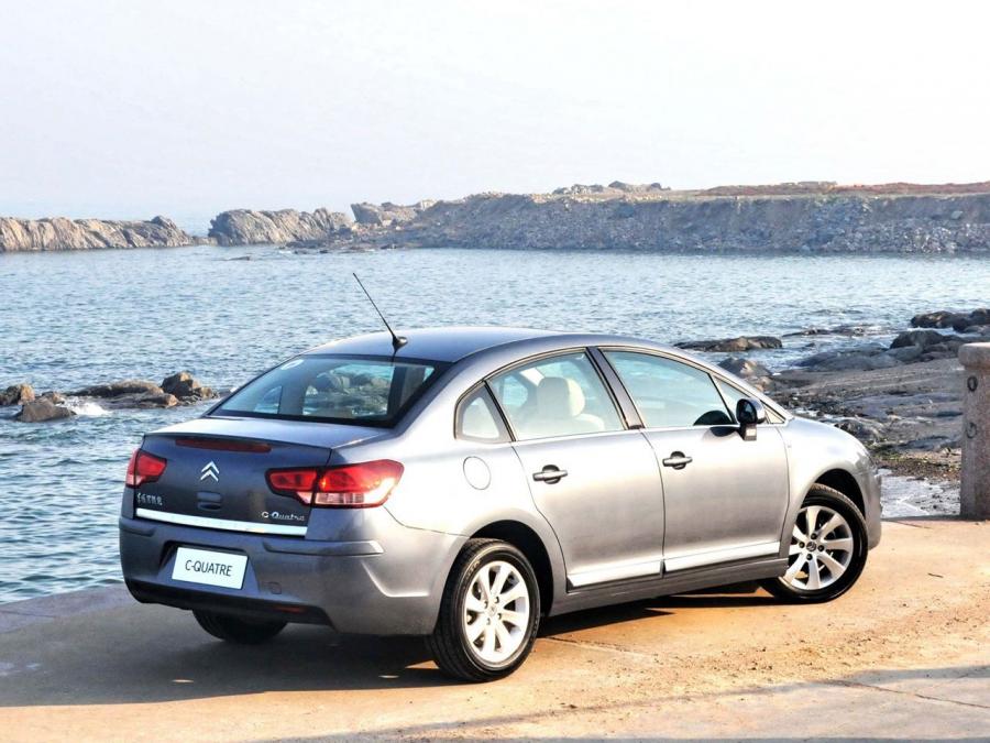  Citroen C-Quatre Sedan 2009 года  (фото 3 из 15)